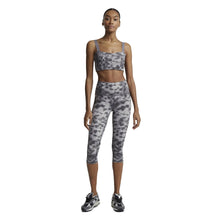 Load image into Gallery viewer, Varley Lets Go Crop 18 Concrete Leaf Wmns Leggings - Concrete Leaf/L
- 1
