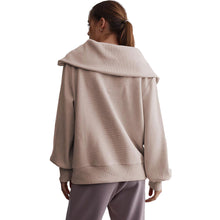 Load image into Gallery viewer, Varley Vine Womens Pullover
- 22