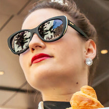 Load image into Gallery viewer, Goodr Breakfast Run to Tiffany's Polari Sunglasses
- 3