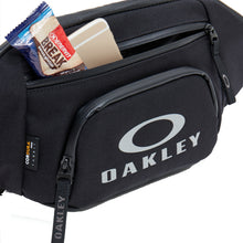 Load image into Gallery viewer, Oakley Snow Bumbag Fanny Pack
 - 2