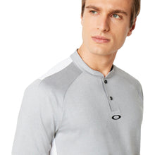 Load image into Gallery viewer, Oakley Ergonomic Evolution Mens Polo
 - 5