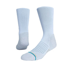 Load image into Gallery viewer, Stance Versa Unisex Crew Socks - White/L
 - 1